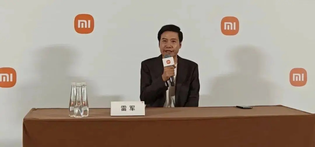 雷军深夜畅聊：小米是被黑最惨的车企之一；小米16改名17，产品力非常炸裂；国产汽车都..