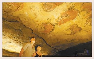 跨越万年的岩画回声（旅人心语）