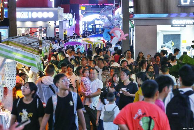 青云市集今年客流有望破2000万人次！