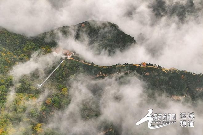 永济五老峰雨后出现云海景观