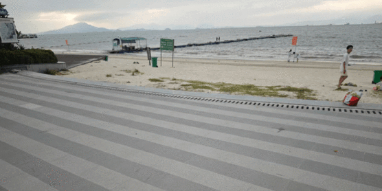 单价1.6万元买的海景房，如今二手房仅6000多元！开发商改造道路遭业主强烈反对：散步..