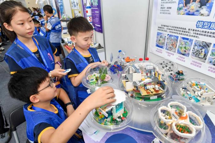 儿童青少年身高干预需科学 专家提醒勿入“拔苗助长”误区