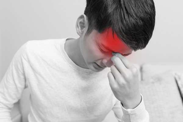 背部隐痛、僵硬别硬扛！小心拖成“老毛病”追悔莫及