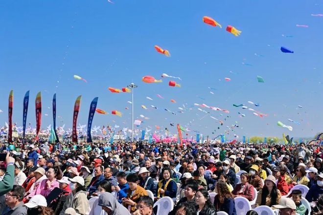 2025年潍坊接待游客1.07亿人次，实现旅游总收入超千亿元