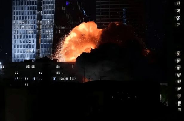 伊朗：发动第87波攻势 打击美军指挥中心