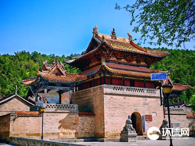 山西高平：山寺桃花始盛开