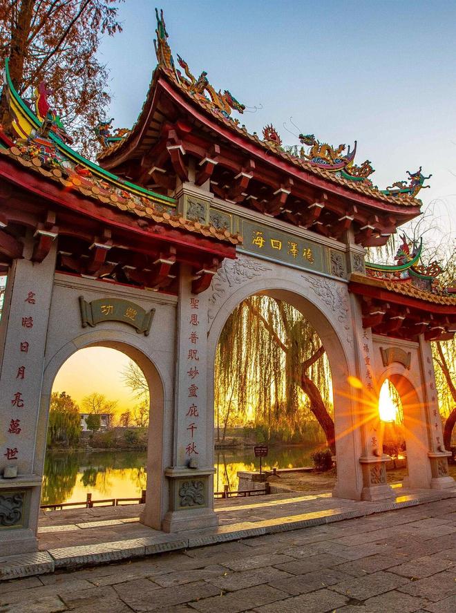 古城初夏丨从晨光到星河，每一帧都是壁纸