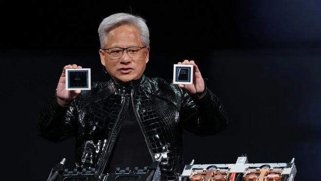 芯片，重磅来袭！黄仁勋，杀入AI PC