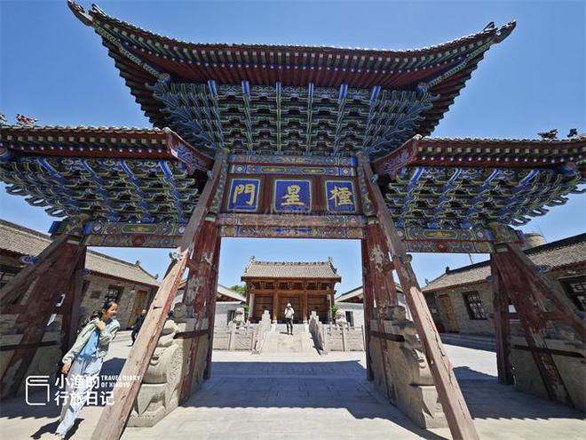 西安1小时直达！这座悬崖上的明代建筑，藏着半部唐代辉煌石刻史..