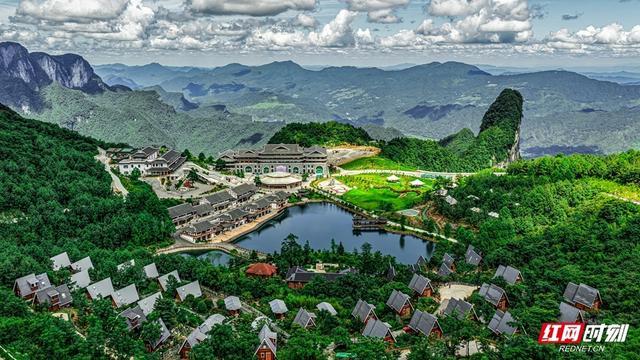 张家界七星山：山水相映风光绝 避暑度假好去处