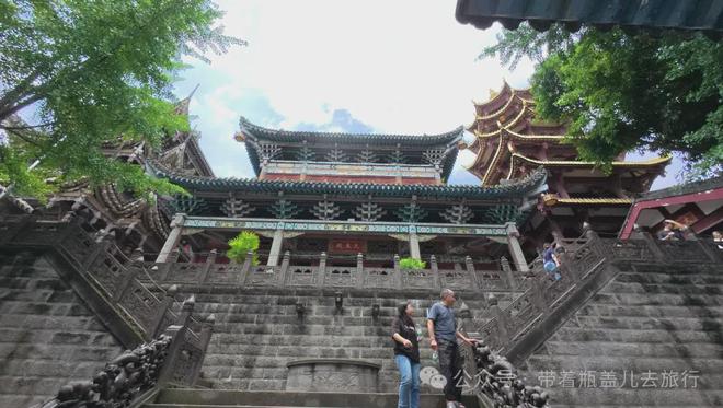 重庆最被低估的古寺，一个落魄皇帝的最后避难所就藏在磁器口老街..